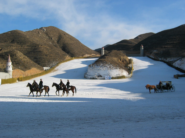 阳光雪山城堡滑雪场