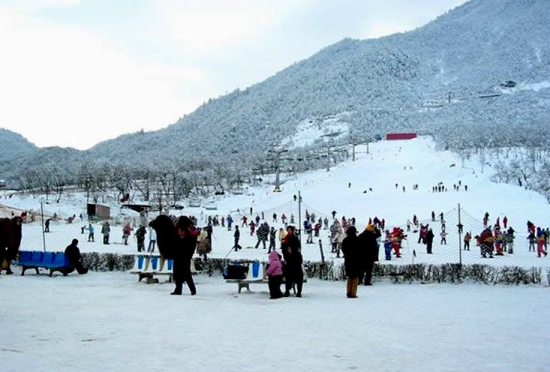 埃特曼香山滑雪场